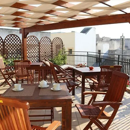 Casa Noemi Bed & Breakfast *